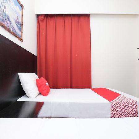 Hotel Sri Sutra - Sungai Buloh Petaling Jaya Esterno foto