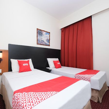 Hotel Sri Sutra - Sungai Buloh Petaling Jaya Esterno foto