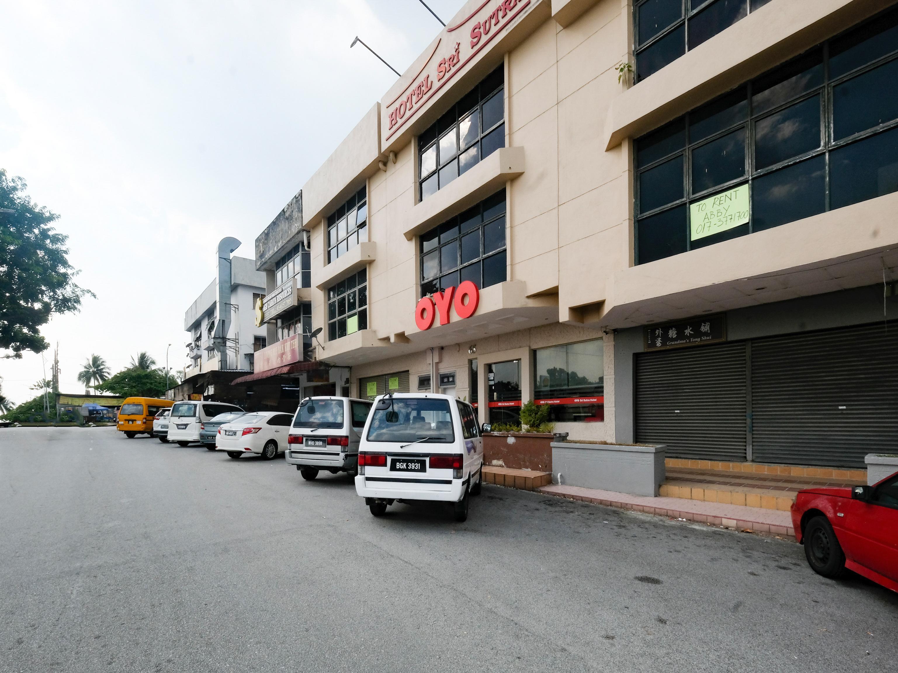 Hotel Sri Sutra - Sungai Buloh Petaling Jaya Esterno foto